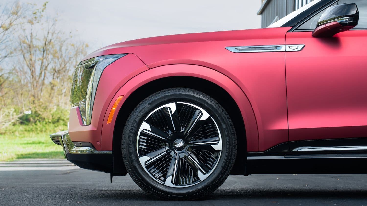 Escalade wheel detail